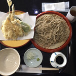 Soba Toshi - ハゼ天盛り蕎麦 1250円