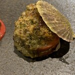 Melanger - トマトと帆立の稚貝のエスカルゴバター焼き