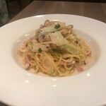 Oyster bar & Wine Belon Ginza - アサリと白菜のチャウダークリーム