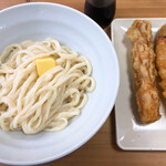 手打ちうどん ぶれーど・う - 釜バター＆なすベーコン天・ちくわ天