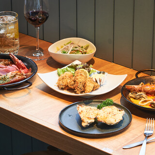 Enjoy the harmony of Oyster and wine ♪ We have a selection of brands that go well together