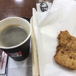 Kentucky Fried Chicken Joyful Honda Newport Hitachinaka Ten - 骨なしフライドチキン￥250 と 挽きたてリッチコーヒー￥240…フライドチキンは 揚げたて 熱々をお願いしました╰(*´︶`*)╯♡