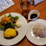 Dandelion - Bハンバーグランチ(1100円)です。