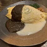 cafe Basara Usagido - Ｗソースのオムライス（￥1000） ：豆乳クリーム、カレー