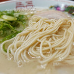 ラーメン 屋台骨 分店 - 麺です