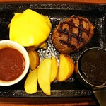 Steak Gusto Tenpaku Horocho Ten - ◆チーズのせ 牛っと こぶしハンバーグ◆♪