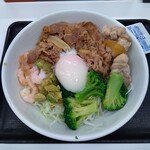 Yoshinoya Toritsudaigaku Ekimae Ten - ライザップ牛サラダエビアボカド