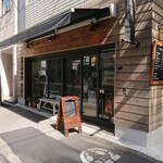 Byron Bay Coffee Daimon Ten - お店の外観 202003