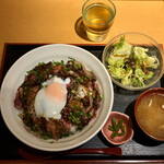 赤坂 竹屋 - 黒毛和牛炙りサシトロ丼1000円税込大盛サービス