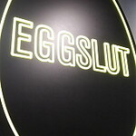 eggslut Shinjuku Sazanterasu Ten - ロゴ