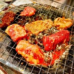 ホルモン焼肉 ぶち - 