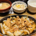 Yayoi Ken Izumiotsu Ten - 鉄板焼き牛バラ焼き定食
                        