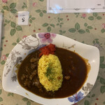 Eri no Kitchen - ２種類カレー（スパイシーチキンカレー、牛すじビーフカレー）