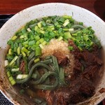 うどんと小料理の店 ○家 - よもぎ肉うどん