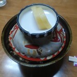 ハンター - カツ丼、付いてくる沢庵