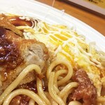 カリカット - 上に乗った野菜玉子とケチャップ＆マヨネーズが絡んでなんとも言えない美味しさに。