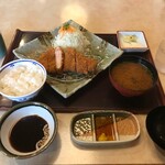 Katsu Tatsu Hon Ten - 和風もち豚ﾛｰｽかつ松定食