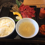 Yakiniku Toraji Shinjuku Toho Biru Ten - 黒毛和牛焼肉御前