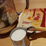 Komeda Coffee Ten Shinkotoni Ichibandori Ten - お豆さんです。