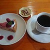 ラブラドール ビーンズ コーヒー - 料理写真:珈琲とケーキのセット