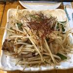 Teppan Izakaya Wakamaru - 台湾もやし炒め（458円）