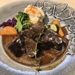 Grill Hana Chocolat - 牛ほほ肉の赤ワイン煮込み