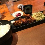 Tori Nabe Tei Terada Machi Ten - 唐揚げ定食