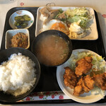 ヒロミ - 今朝は朝定食500円シリーズから唐揚げ朝定食500円と食後にアイスミルクにハムサンドのモーニングセット350円を注文。