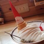 Komeda Coffee Ten Shinkotoni Ichibandori Ten - ソフトクリーム(450円)です。