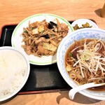 ジロー's テーブル - 200511月　東京　ジロー'sテーブル東武練馬イオン前店　肉野菜定食、ラーメン600円+100円