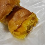 Croissant de Paris Hitsujigaoka Toriten - 断面です。