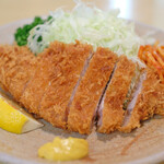 Tonkatsu Taisei - とんかつ定食 1000円 のとんかつ