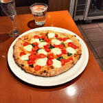 PIZZERIA MARITA - ピッツァランチメニュー
                        ●D.O.Cドッグ（水牛モッツァレラ、ミニトマト、バジリコ）¥1500税込