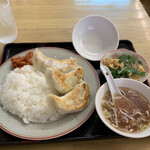 Ichien Mitaka Kitaguchi Ten - 餃子横置きご飯S