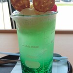 キッチン ギャラリー 豆 - ドリンク写真:理系フロートのメロン500円(税抜き価格)