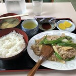 進栄楼 - 糸切り豚定食800円税込