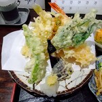 Tenko - 天ぷら！衣がギトギトべちゃべちゃしていない！素材の特性と味を引き出しています！