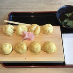 Nanba Sennichimae Kamatake Udon Akashiyaki Mitsui Outlet Park Yokohama Bayshide Ten - 明石焼き