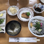 若草寿司 - 生しらす釜揚げしらす2色丼 ¥1000(税別)