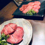 Sumibi Yakiniku Nikunabe Ya Kobe Biidoro Ooimachiten - 