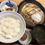 お食事処 いろは食堂 - かつ煮定食