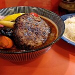 European Curry Domon - 牛タンスープカリー 白老牛ハンバーグ、彩り野菜トッピング