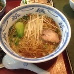 Shanghai Shuka - 鶏ガラスープの支那麺