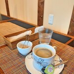 Cafe Hinoataru Basho - コーヒー　HOT　500円+税