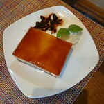 Cafe 陽のあたる場所 - キャラメルムースケーキ　450円+税