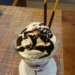 Cafe 陽のあたる場所 - チョコレートパフェ　700円+税