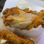 Kentucky Fried Chicken Ionmoru Oosaka Domushititen - レッドホットチキンのドラムのカジリ肉