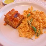 Pasta & Pizza RUMBLE - パスタランチ ラザニア&エンドウ豆のクリームパスタ