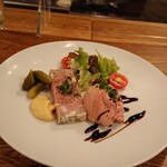 BISTRO VELVET - 田舎風お肉のパテとさつま鶏のムース