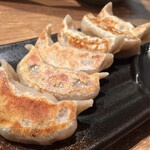 Nikujiru Gyoza no Dandadan Kinshicho Ten - 肉汁焼餃子  6ケ  460円